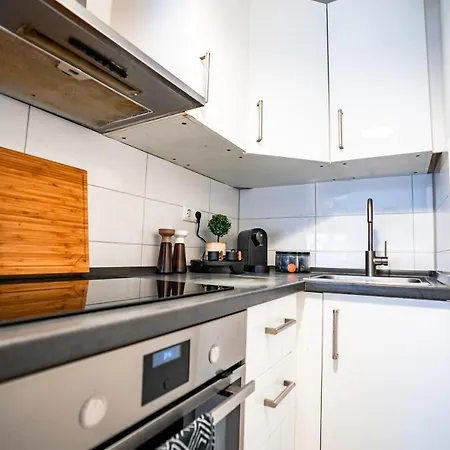 Apartamento 1 Bedroom Apartment - Zentral - Business - Wifi - Kueche - Netflix - Parkhaus
